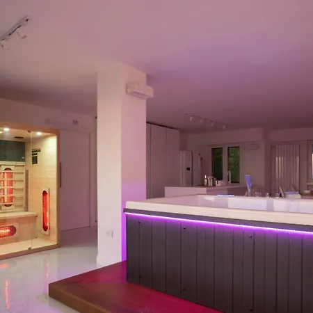 Caravaggio Luxury Apartment-3